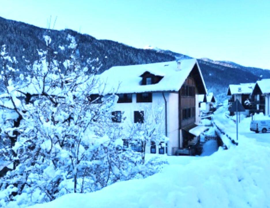 Casa Martini Apartment Медзана Екстериор снимка