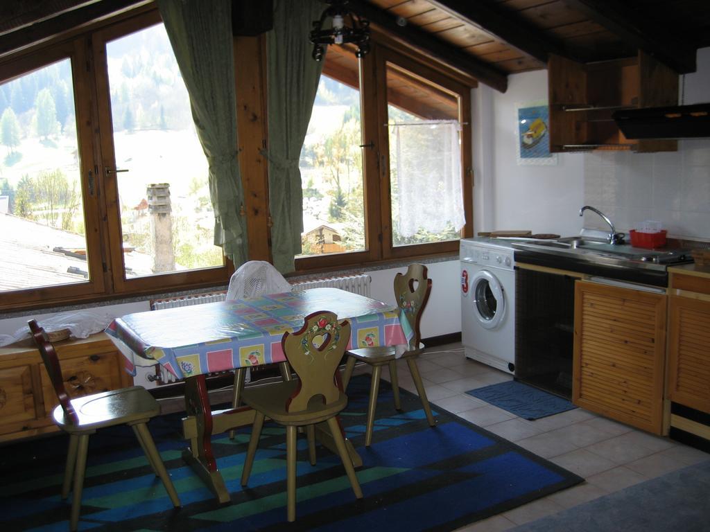 Casa Martini Apartment Медзана Екстериор снимка