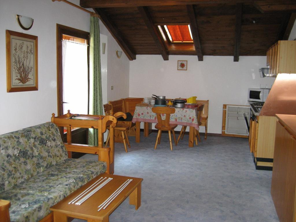 Casa Martini Apartment Медзана Екстериор снимка